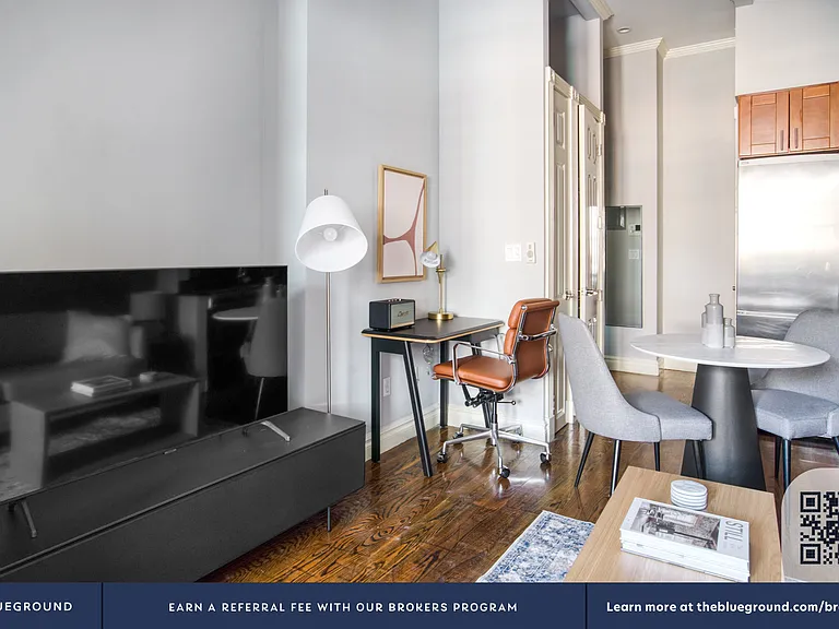 234 W 14th St #3E — Photo 4