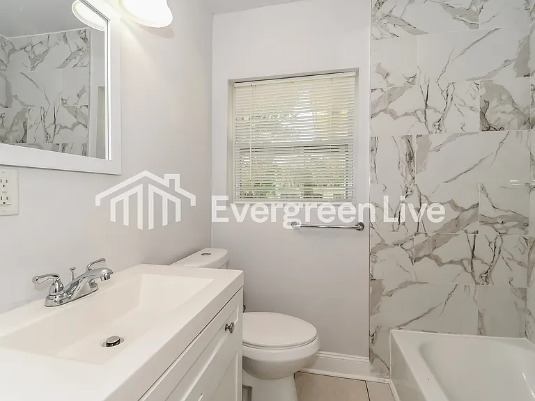2835 Belair Rd W — Photo 11
