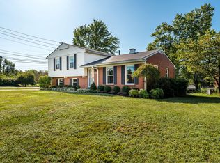 9828 Tiverton Way, Louisville, KY 40242