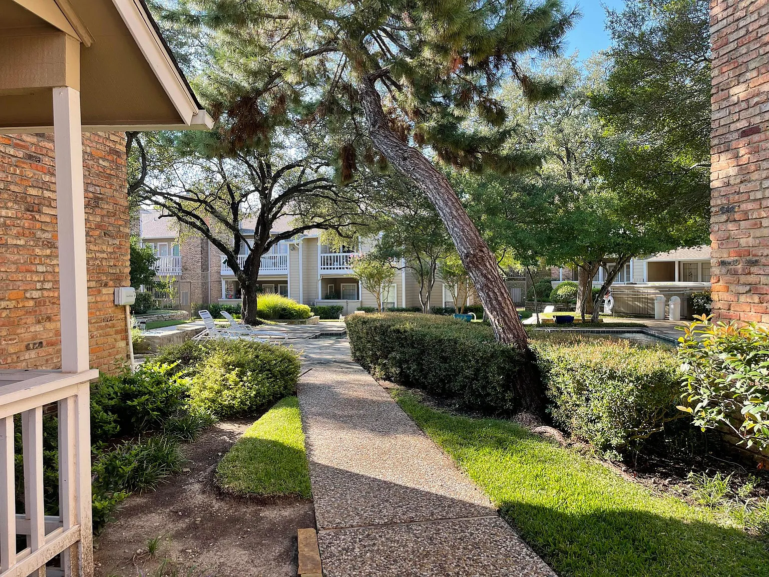 2 bed, 876 sqft, $1,350 — Photo 4