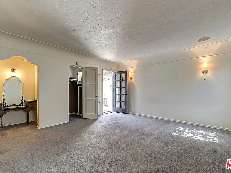 6630 Colgate Ave — Photo 9