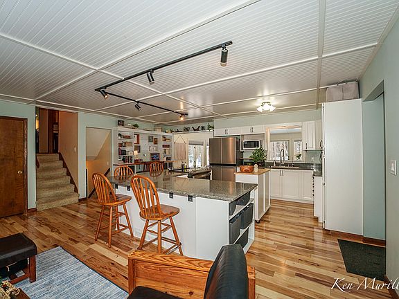 4th image of 1739 Gaylord Dr