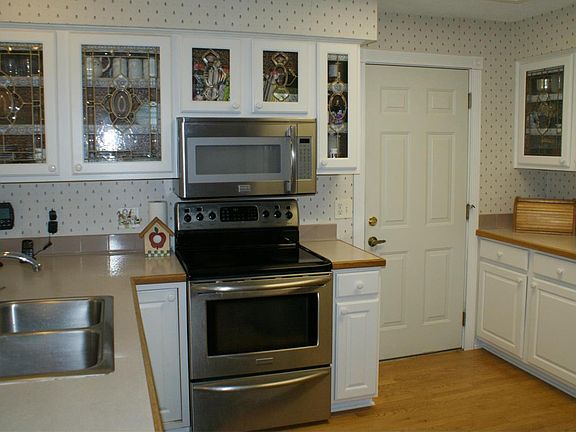 All Stainless Steel Appliances Stay