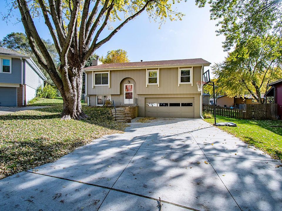 1st image of 15011 Davenport Cir