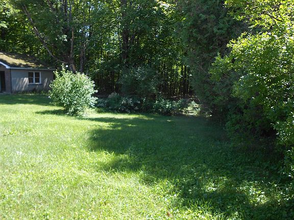 5th image of 20 Champlain Dr