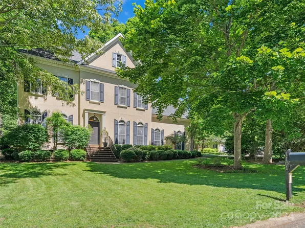 1101 Chicory Ln, Asheville, NC 28803