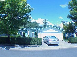 156 Village Dr, Cottage Grove, OR 97424