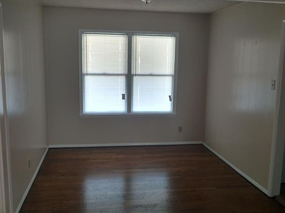 4th image of 2468 Baylor Ave