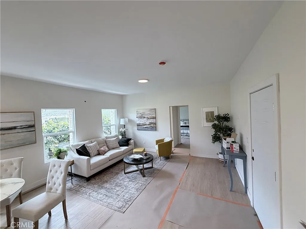 1 bed, 560 sqft, $2,500 — Photo 3