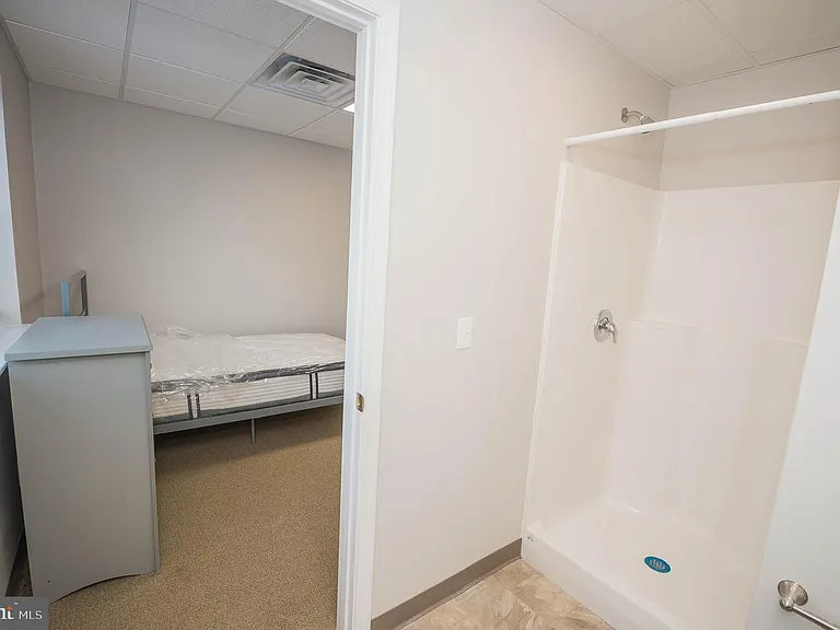 123 Bateman St #4-403D — Photo 46