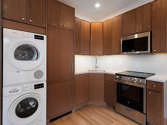 5th image of 151 2nd Ave APT A