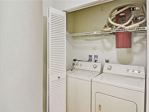 4th image of 4300 S Ocean Blvd APT 2