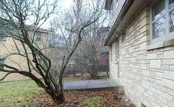 3rd image of 7476 W Beckett Ave