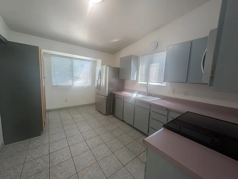 5750 S Dynasty Oaks Cir W — Photo 12