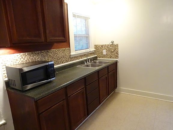 4th image of 803 Esplanade St #E