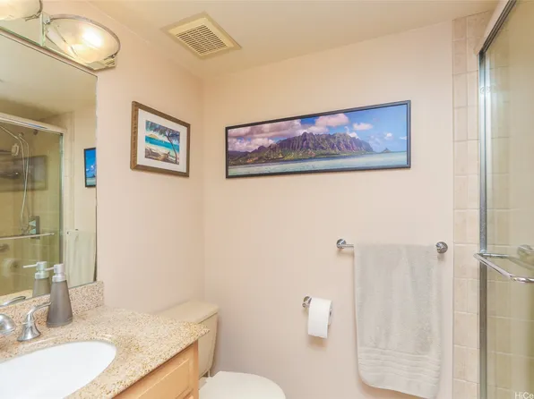 1088 Bishop St APT 1125, Honolulu, HI 96813