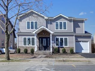 714 Garden St, Carlstadt, NJ 07072