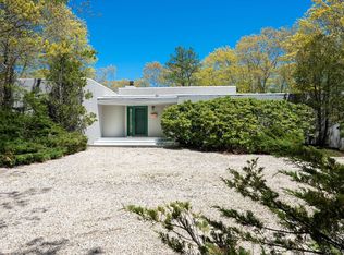 6 Deer Path, Quogue, NY 11959