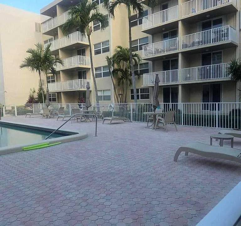 S Ocean Blvd