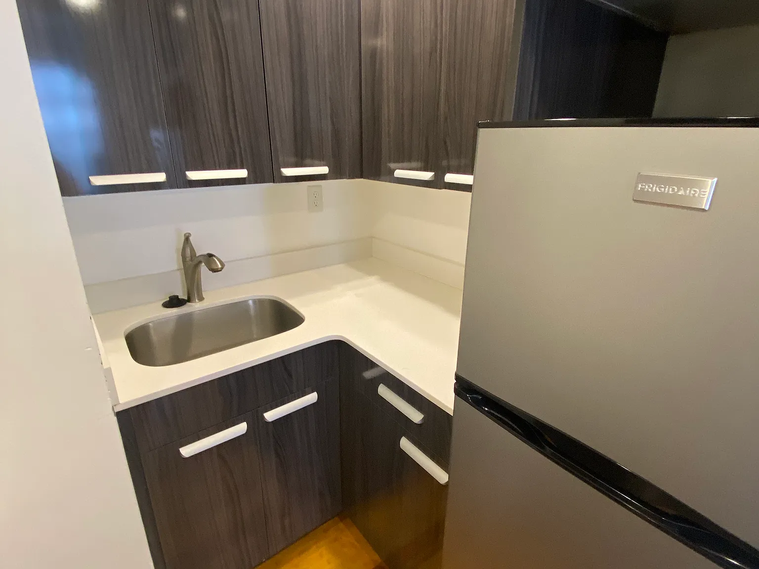 1 bed, 500 sqft, $3,100 — Photo 3