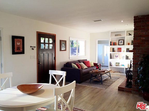 3rd image of 9030 Aqueduct Ave