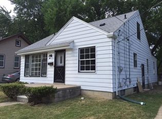 489 Hendrickson Blvd, Clawson, MI 48017