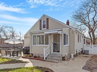 20 Dale St, Methuen, MA 01844