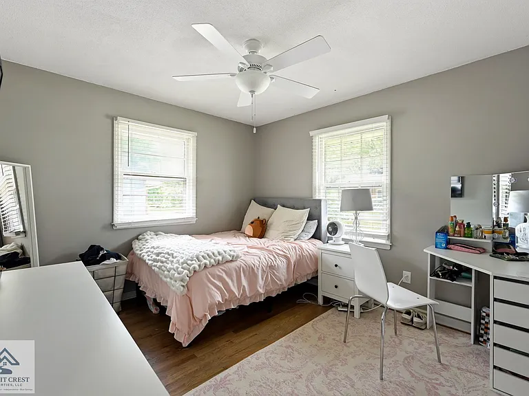 205 SW Craigmont Dr — Photo 10