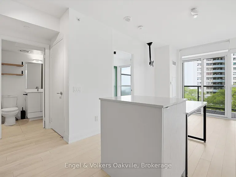 1461 Lawrence Ave W #603 — Photo 6
