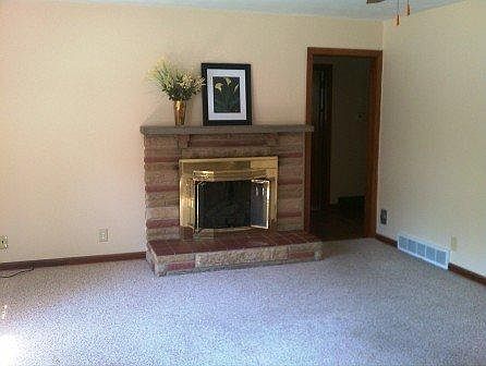 3rd image of 964 Crosley Dr