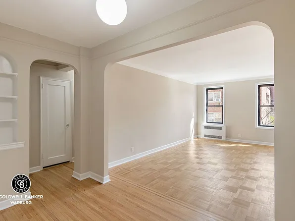 415 Ocean Pkwy APT 2J, Brooklyn, NY 11218