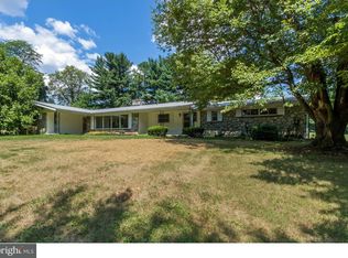 1915 Quarter Mile Rd, Bethlehem, PA 18015