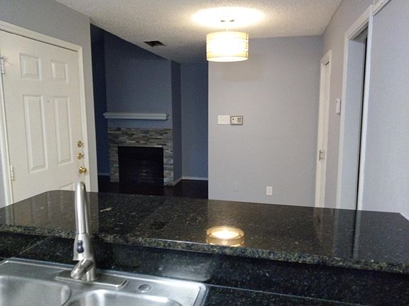 2nd image of 1426 Meadowood Village Dr