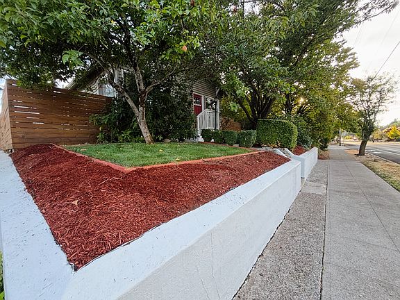 3rd image of 2101 E 33rd St