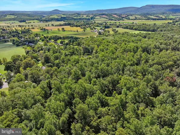 7680 Dresher Rd, Kempton, PA 19529