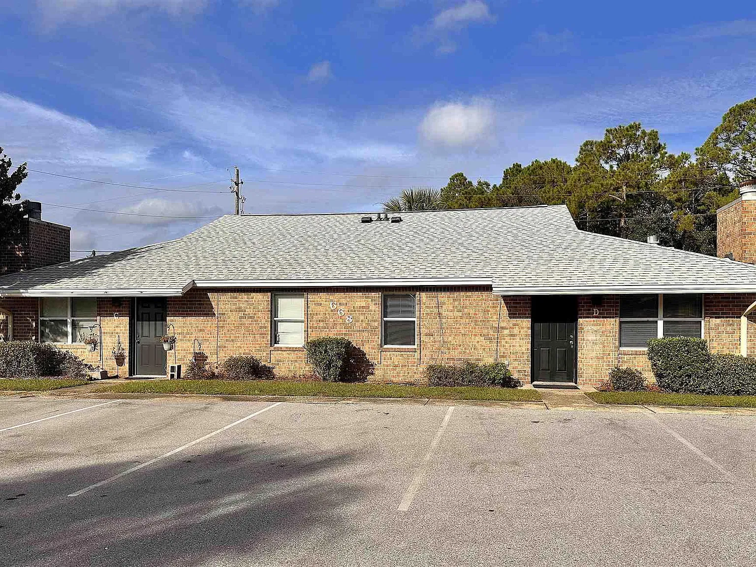 1 bed, 655 sqft, $1,050 — Photo 1