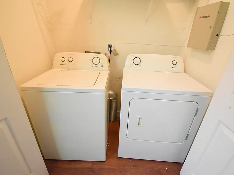 1431 Olde Justin Pl — Photo 7
