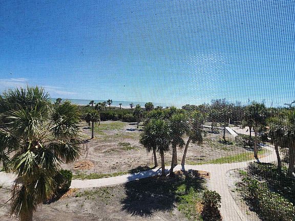 3rd image of 1919 Olde Middle Gulf Dr Unit 206