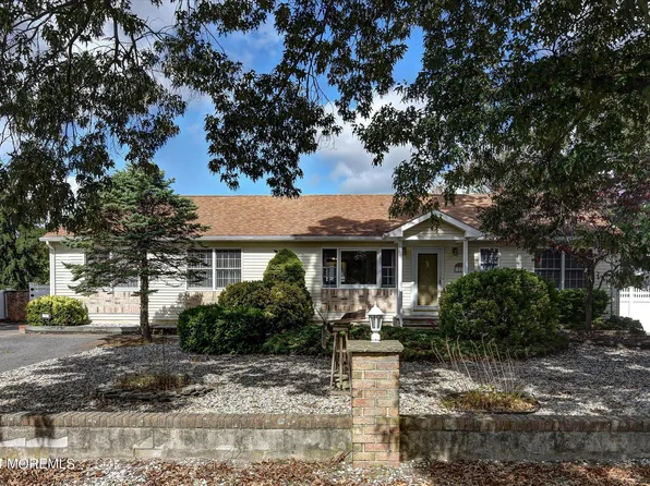 255 Chelsea Avenue, Bayville, NJ 08721