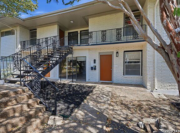 3rd image of 1157 Garraty Rd APT C