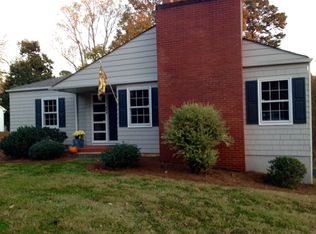 205 S Peace Haven Rd, Winston Salem, NC 27104