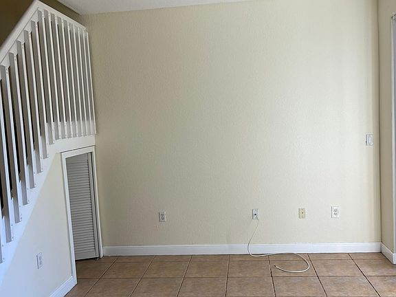 5th image of 5470 North Plz #107AVE-807