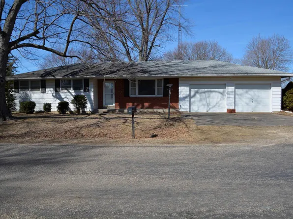 104 Seckman Dr, Colchester, IL 62326