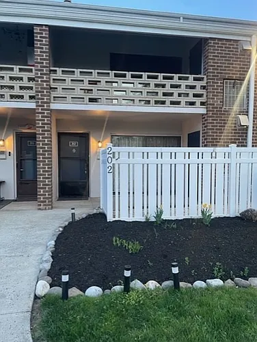 202 Stony Way Photo 1