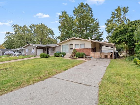 2nd image of 534 Banavie Dr