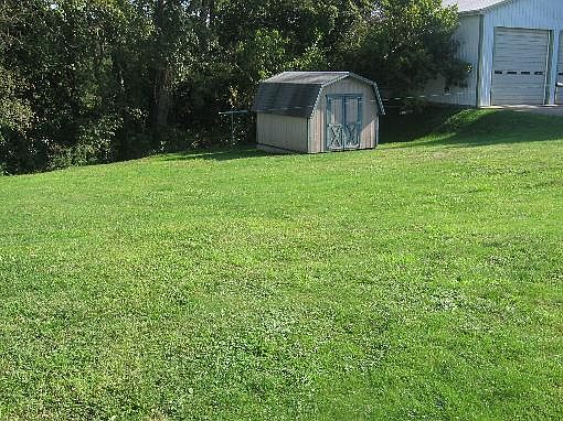 2nd image of 454 Holiday Ave