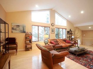 40-09 Monroe St, Fair Lawn, NJ 07410
