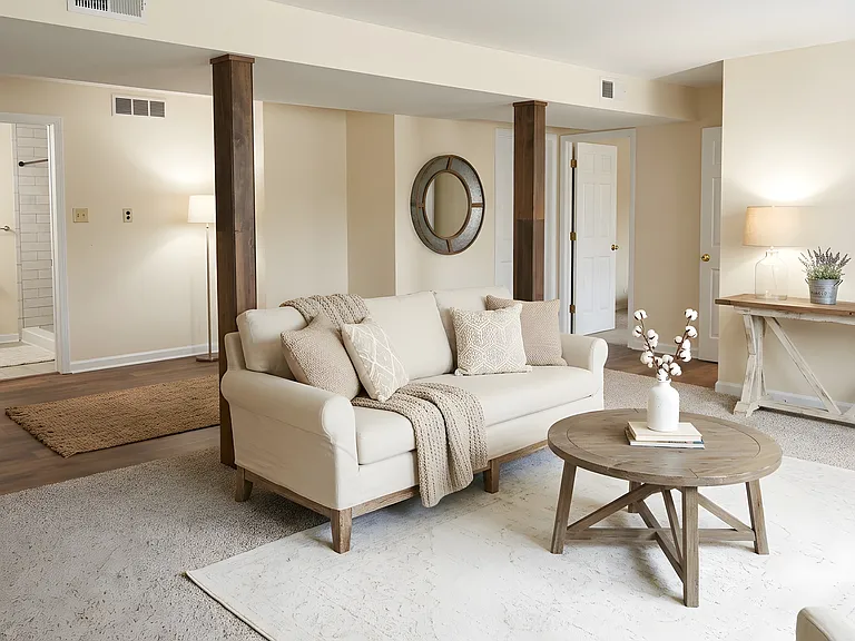 18 Garden Ln — Photo 11