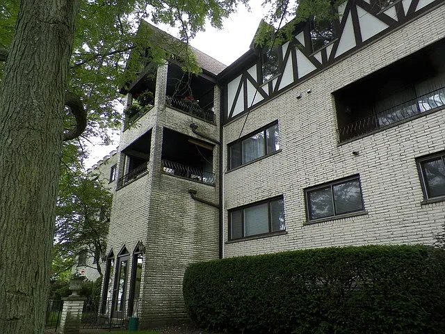 110 Green Bay Rd APT 103 photo 1