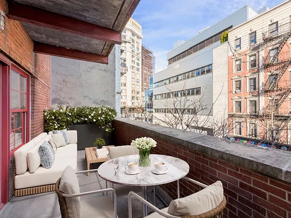202 Spring St APT 3, New York, NY 10012